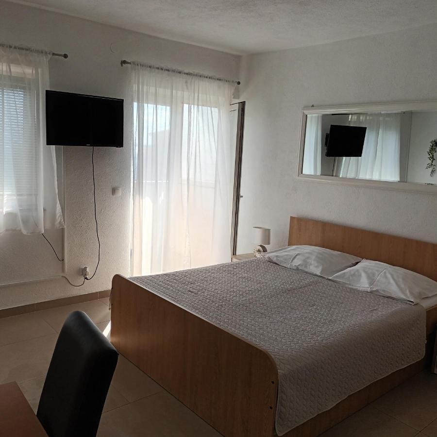 Apartments Monika Omiš Exterior foto