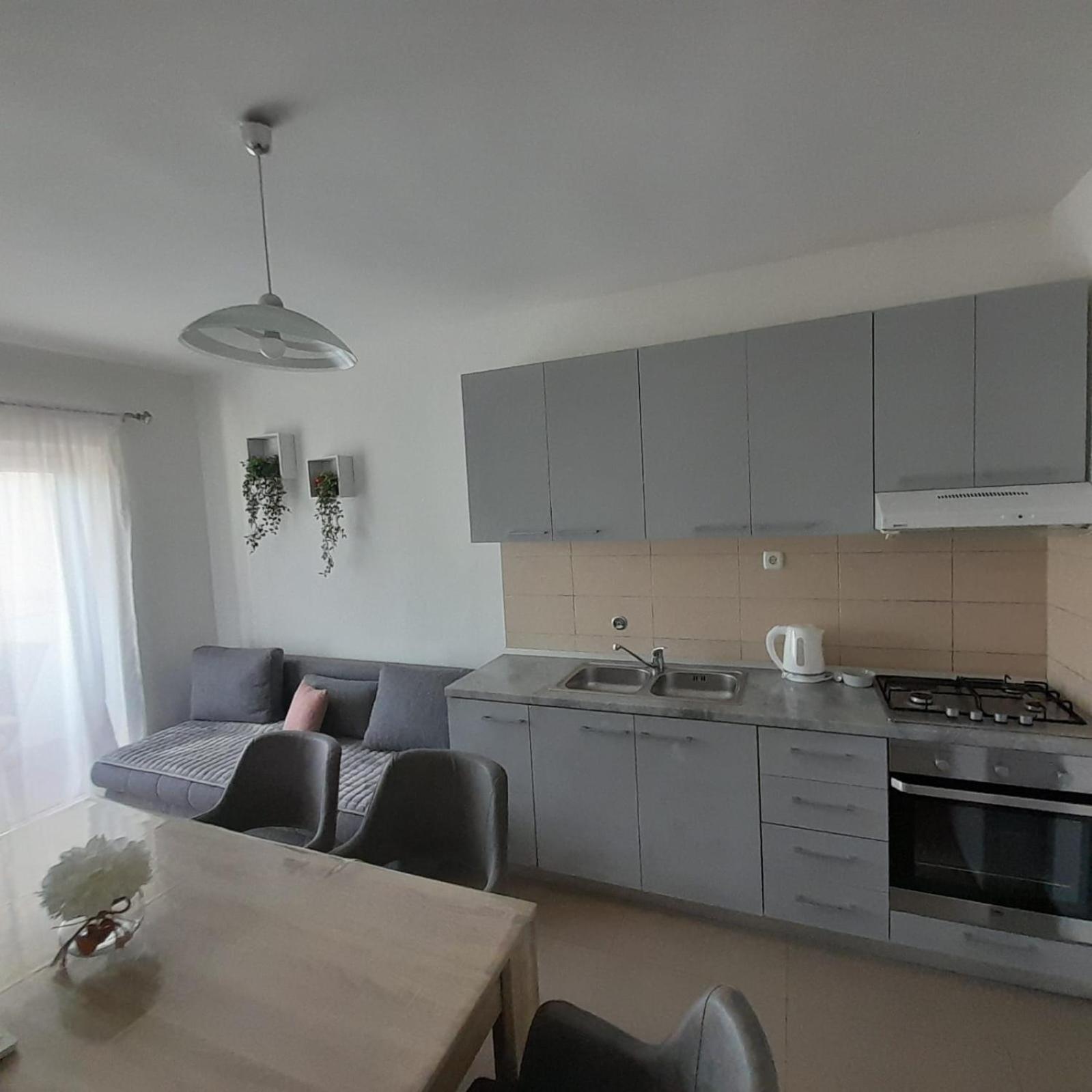Apartments Monika Omiš Exterior foto