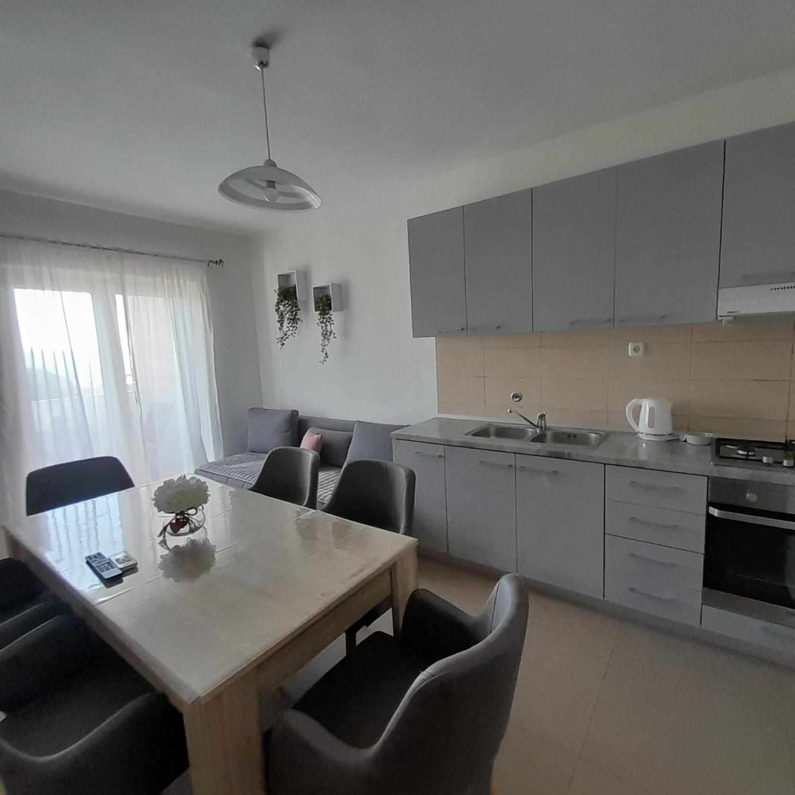 Apartments Monika Omiš Exterior foto
